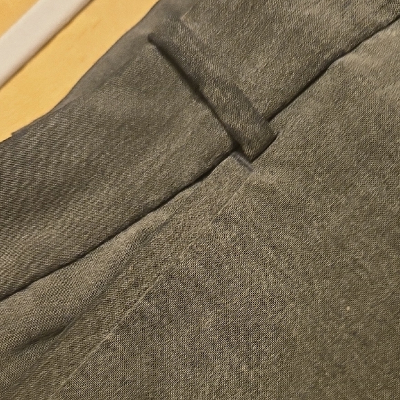 Womans Pants - Picture 4 of 7